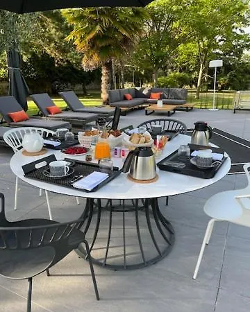 Chateau De La Ronde Vivy