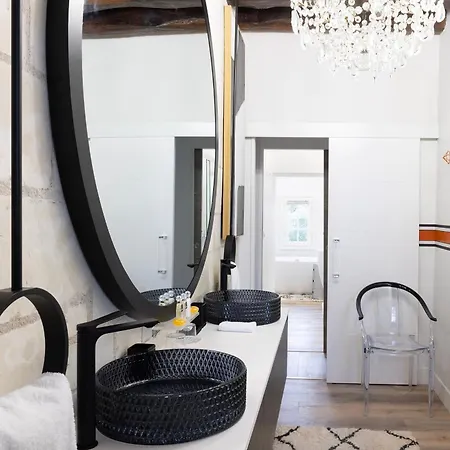 Chateau De La Ronde Guest house