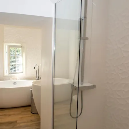 Chateau De La Ronde Guest house 4*